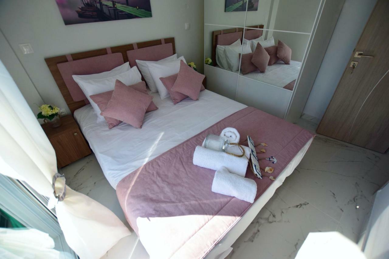 V Luxury Suites Toroni 3 Esterno foto