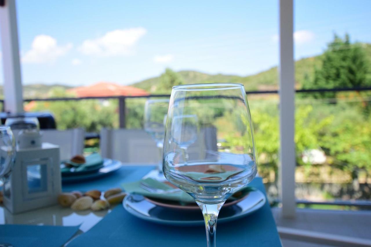 V Luxury Suites Toroni 3 Esterno foto