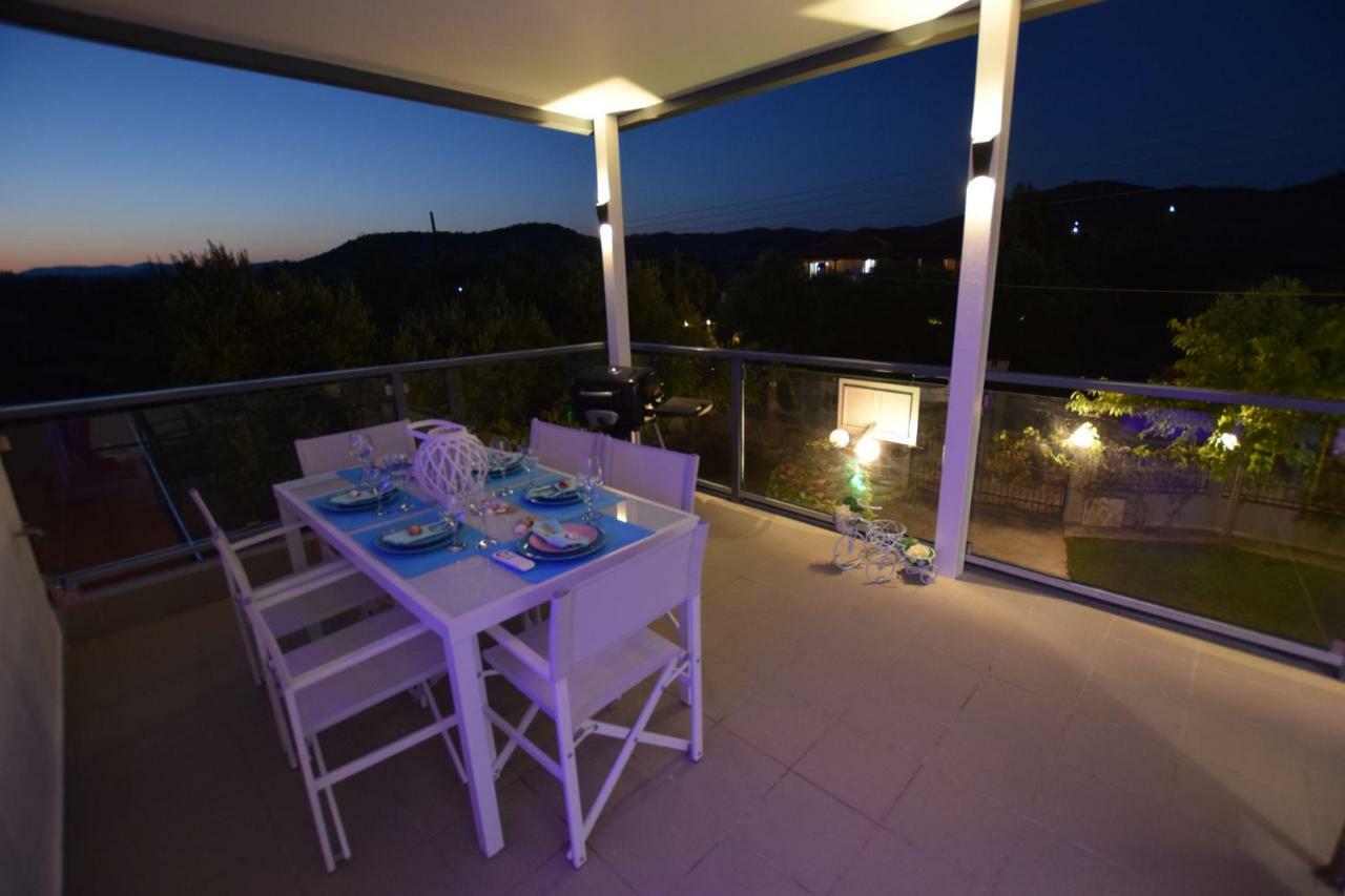 V Luxury Suites Toroni 3 Esterno foto