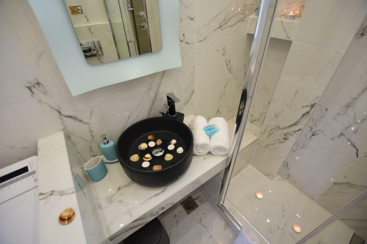 V Luxury Suites Toroni 3 Esterno foto