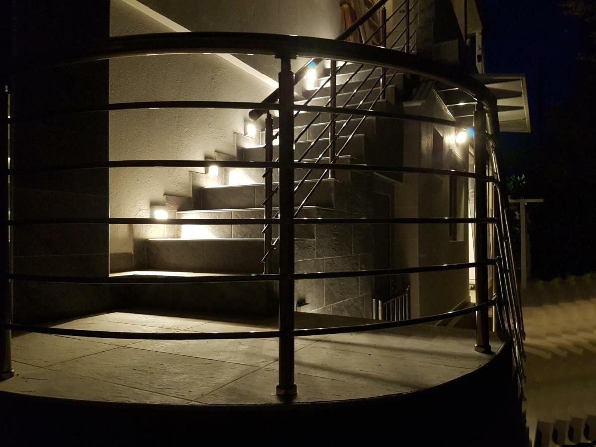 V Luxury Suites Toroni 3 Esterno foto